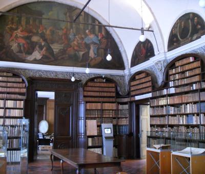 Bibliothèque multimédia > Valenciennes