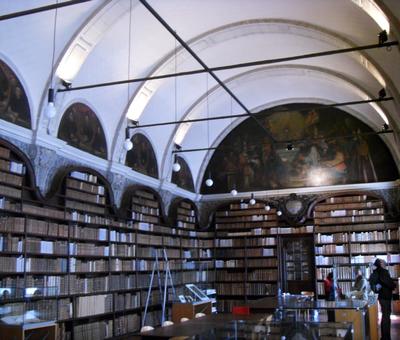 Bibliothèque multimédia > Valenciennes